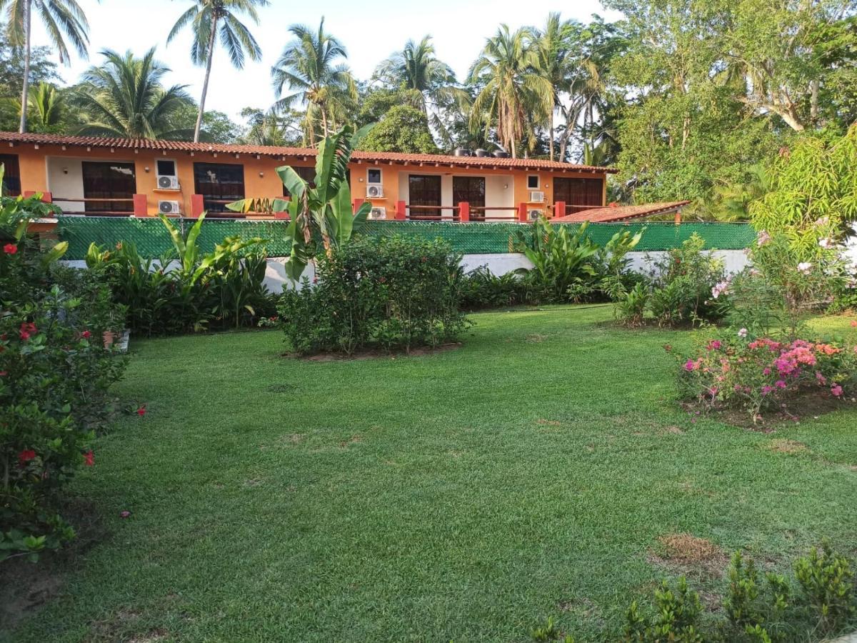 Hotel J.B. Zihuatanejo Exterior foto