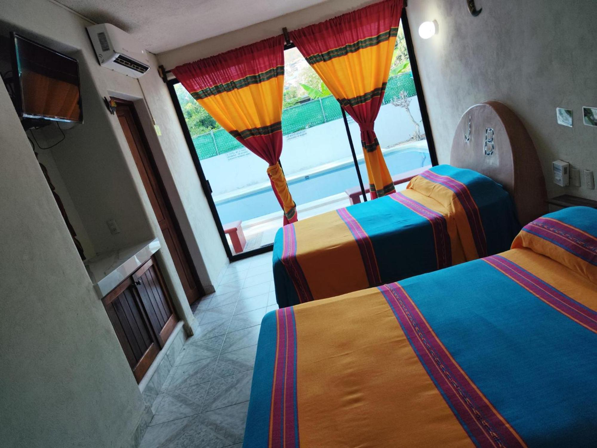 Hotel J.B. Zihuatanejo Exterior foto
