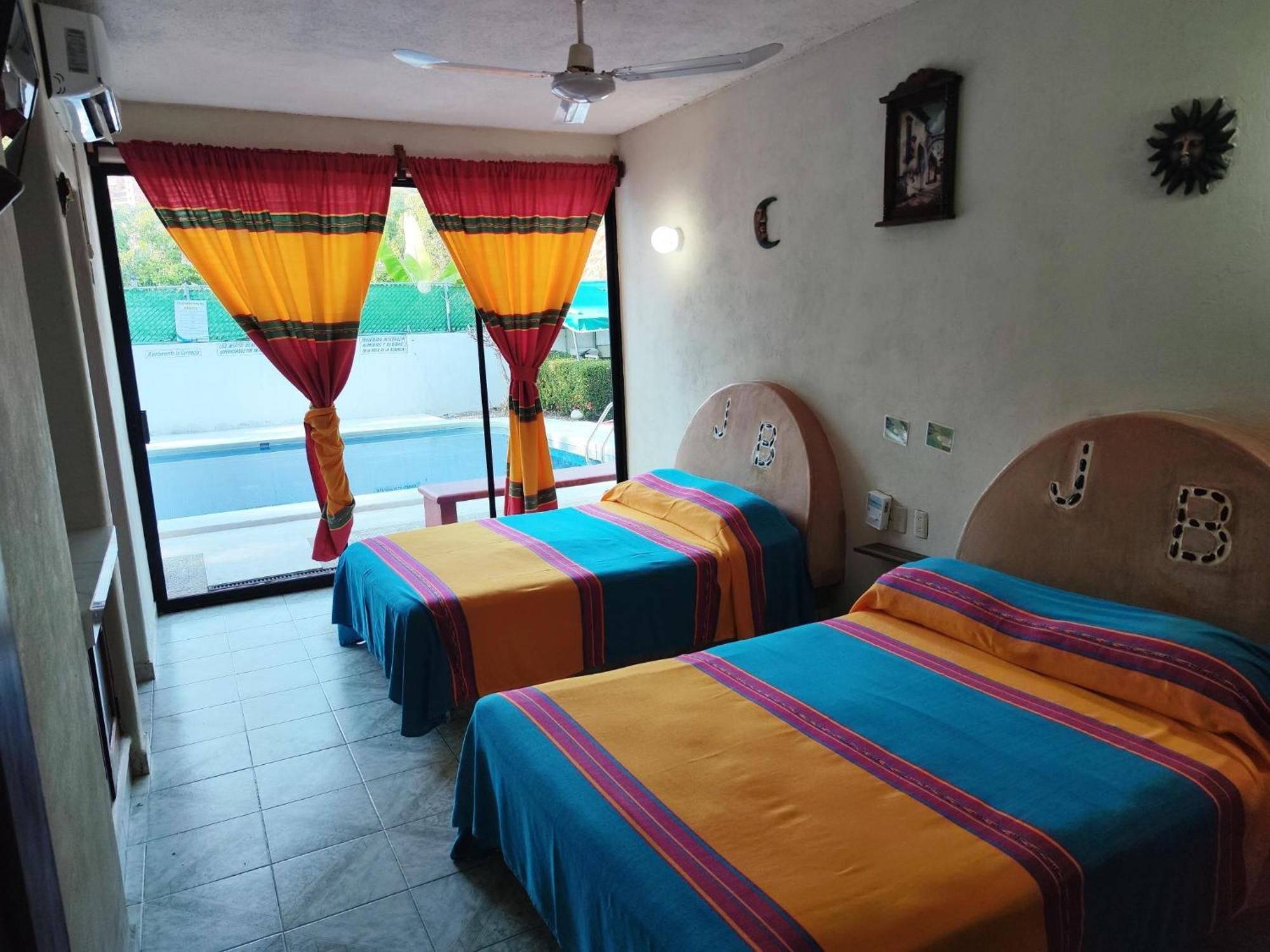 Hotel J.B. Zihuatanejo Exterior foto
